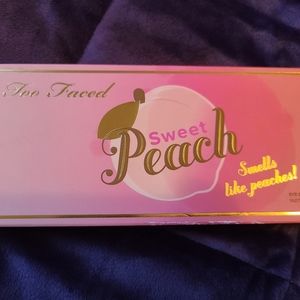 Too Faced Sweet Peach Eyeshadow 🍑